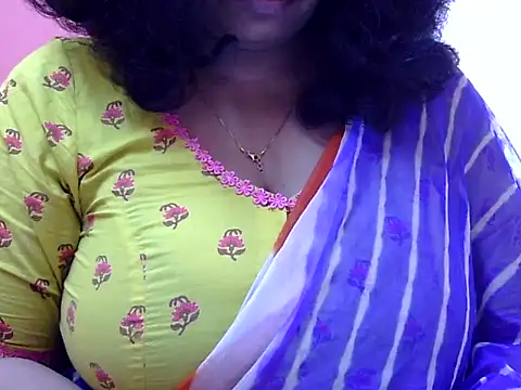 Snapshot of Riya_riyaa chatting on 12-21-24, 02:41 Riya riyaa online show from 12-21-24, 02:41