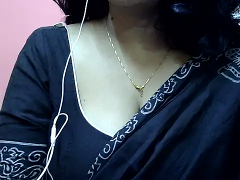 Snapshot of Riya_riyaa chatting on 12-21-24, 10:06 Riya riyaa online show from 12-21-24, 10:06