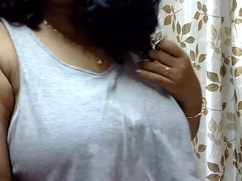 Snapshot of Riya_riyaa chatting on 12-30-24, 04:08 Riya riyaa online show from 12-30-24, 04:08