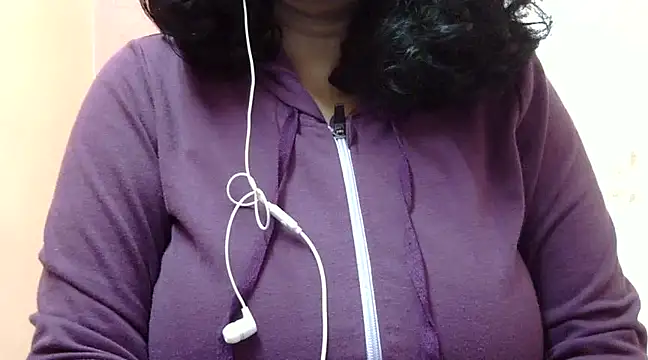 Snapshot of Riya_riyaa chatting on 01-05-25, 01:56 Riya riyaa online show from 01-05-25, 01:56