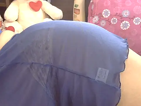 Snapshot of Riya_riyaa chatting on 02-11-25, 09:31 Riya riyaa online show from 02-11-25, 09:31