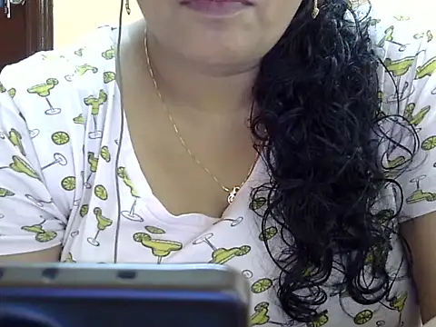 Snapshot of Riya_riyaa chatting on 09-14-25, 06:12 Riya riyaa online show from 09-14-25, 06:12