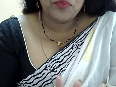 Snapshot of Riya_riyaa chatting on 10-07-25, 09:17 Riya riyaa online show from 10-07-25, 09:17