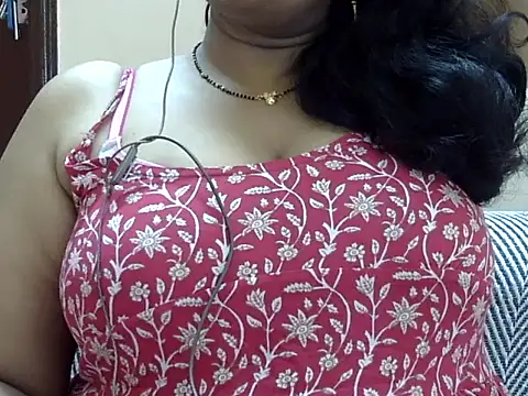 Snapshot of Riya_riyaa chatting on 10-09-25, 10:02 Riya riyaa online show from 10-09-25, 10:02