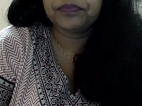 Snapshot of Riya_riyaa chatting on 10-22-25, 02:39 Riya riyaa online show from 10-22-25, 02:39