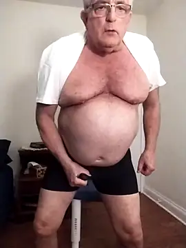 Snapshot of Shoreguy69 chatting on 02-13-26, 04:30 Shoreguy69 online show from 02-13-26, 04:30