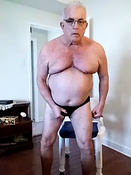 Snapshot of Shoreguy69 chatting on 03-04-26, 12:44 Shoreguy69 online show from 03-04-26, 12:44