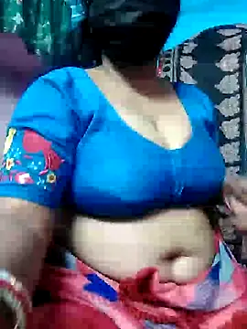 Snapshot of BERRY_00 chatting on 01-17-25, 05:51 BERRY 00 online show from 01-17-25, 05:51