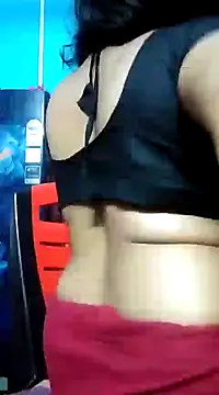 Snapshot of BERRY_00 chatting on 02-12-25, 10:24 BERRY 00 online show from 02-12-25, 10:24