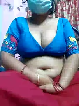 Snapshot of BERRY_00 chatting on 02-20-25, 05:51 BERRY 00 online show from 02-20-25, 05:51