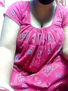 Snapshot of BERRY_00 chatting on 03-07-25, 05:38 BERRY 00 online show from 03-07-25, 05:38