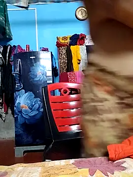 BERRY 00 online show from 10-31-25, 05:58