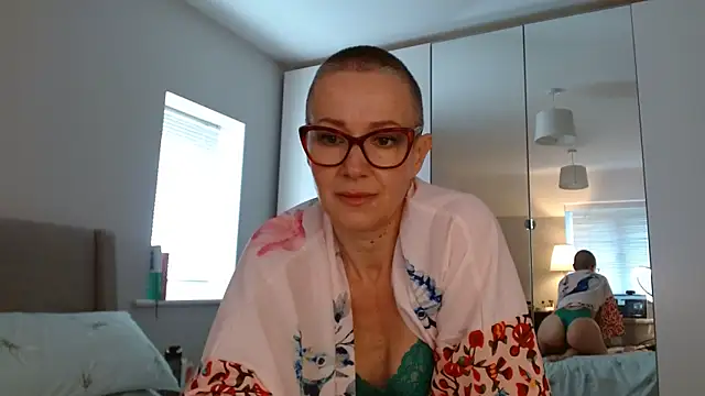 ELEGANT-ARIA36 online show from 02-18-25, 09:43