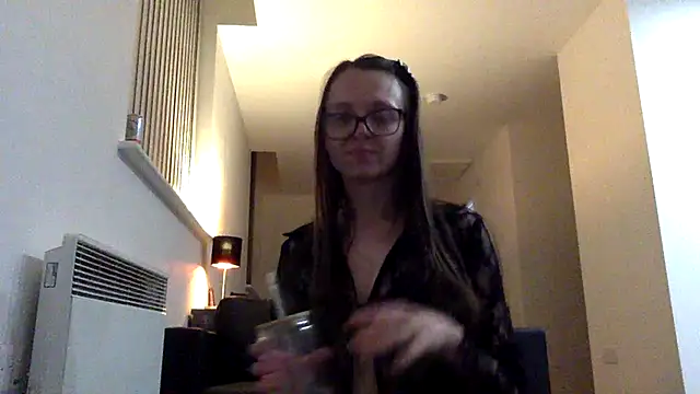 Snapshot of Cerulean chatting on 10-04-25, 07:45 Cerulean online show from 10-04-25, 07:45