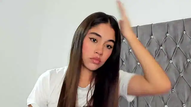 AriaMontgomery online show from 01-28-25, 04:29