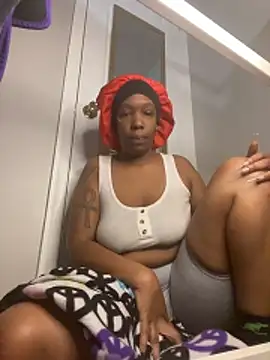 MsSapPhire500 online show from 12-20-25, 05:20