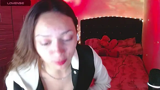 holy juli online show from 09-25-25, 04:38