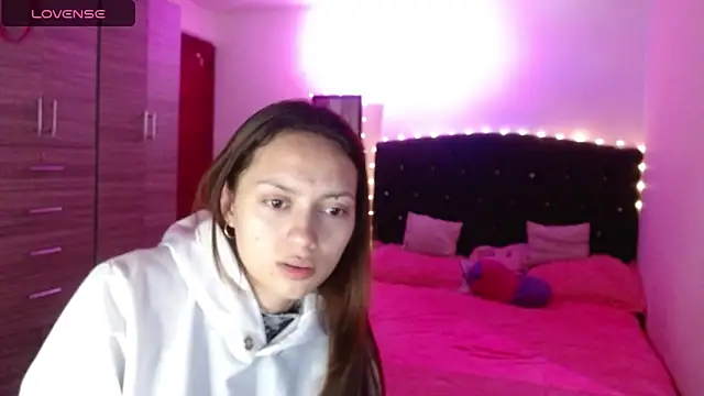 holy juli online show from 10-17-25, 04:04