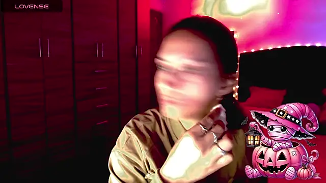 holy juli online show from 10-24-25, 01:24