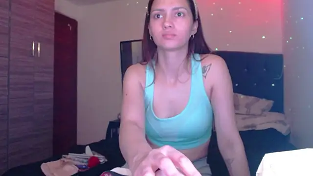 Snapshot of holy_juli chatting on 06-30-26, 03:40 holy juli online show from 06-30-26, 03:40
