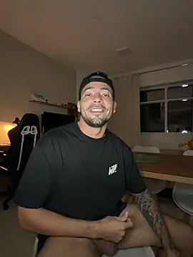 Kaueleon online show from 04-20-26, 03:53