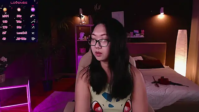 Snapshot of Marine_Vact chatting on 11-04-25, 02:05 Marine Vact online show from 11-04-25, 02:05