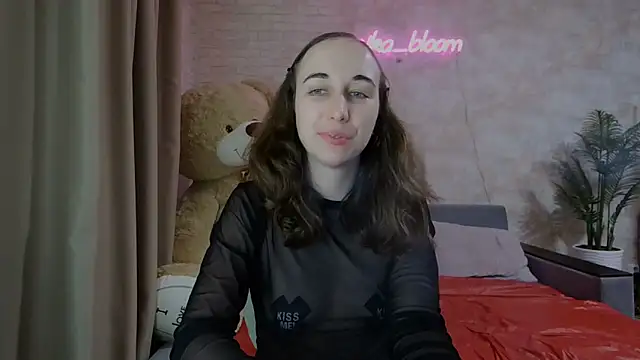 Snapshot of Anika_bloom chatting on 03-15-25, 12:47 Anika bloom online show from 03-15-25, 12:47