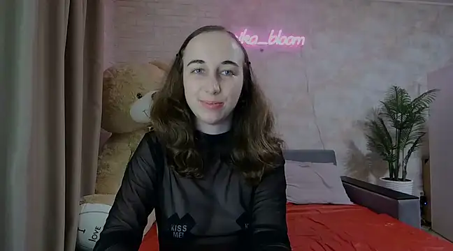 Snapshot of Anika_bloom chatting on 03-15-25, 03:51 Anika bloom online show from 03-15-25, 03:51