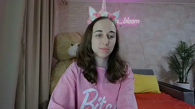 Snapshot of Anika_bloom chatting on 03-15-25, 08:54 Anika bloom online show from 03-15-25, 08:54