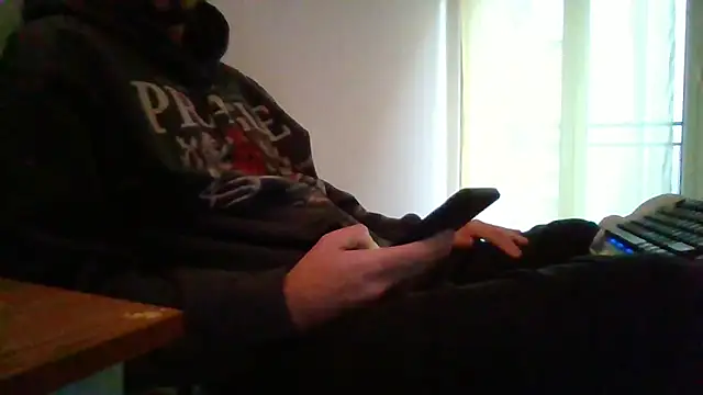 lusluk online show from 12-30-24, 03:35