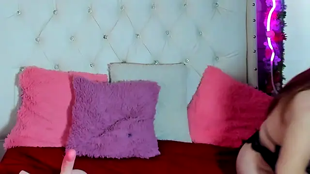 Snapshot of Samantha_mature56 chatting on 02-22-25, 09:45 Samantha mature56 online show from 02-22-25, 09:45