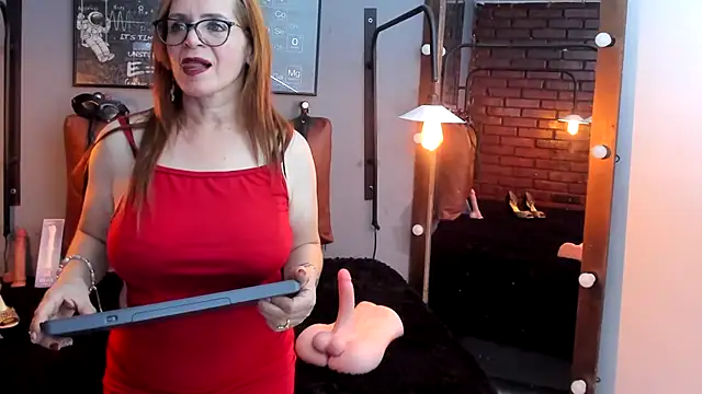 Snapshot of Samantha_mature56 chatting on 03-11-25, 01:56 Samantha mature56 online show from 03-11-25, 01:56