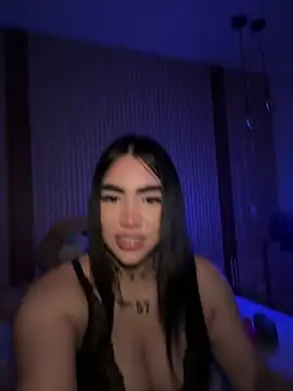 Nickiiiii online show from 02-06-26, 05:56