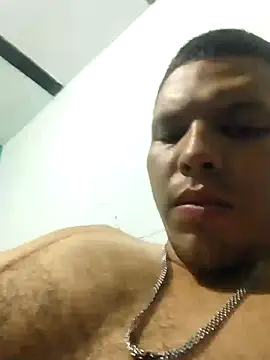 Snapshot of King_russo chatting on 05-27-26, 05:26 King russo online show from 05-27-26, 05:26