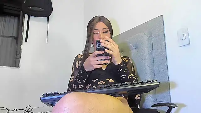 camila bigcock169 online show from 03-03-26, 03:56