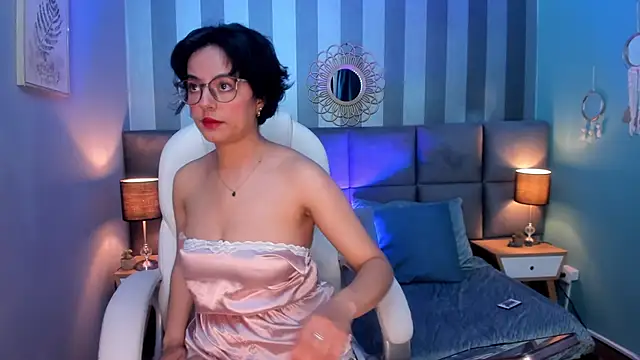 victoria byte online show from 12-30-24, 01:47