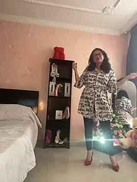 Snapshot of Sharongirl07 chatting on 02-09-25, 01:03 Sharongirl07 online show from 02-09-25, 01:03