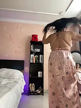 Snapshot of Sharongirl07 chatting on 02-19-25, 06:32 Sharongirl07 online show from 02-19-25, 06:32