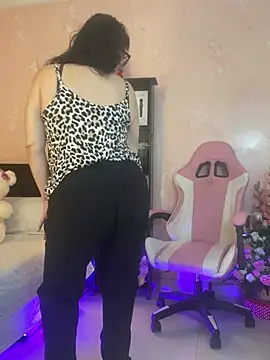 Snapshot of Sharongirl07 chatting on 03-01-25, 12:01 Sharongirl07 online show from 03-01-25, 12:01