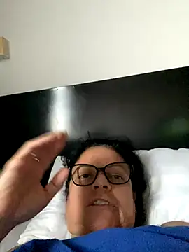 Snapshot of Sharongirl07 chatting on 10-11-25, 11:09 Sharongirl07 online show from 10-11-25, 11:09