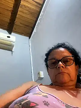 Snapshot of Sharongirl07 chatting on 11-18-25, 01:44 Sharongirl07 online show from 11-18-25, 01:44