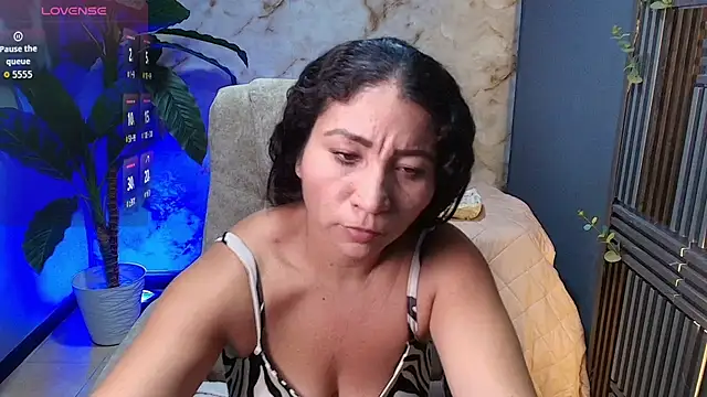jennaa milf  online show from 06-30-26, 07:15