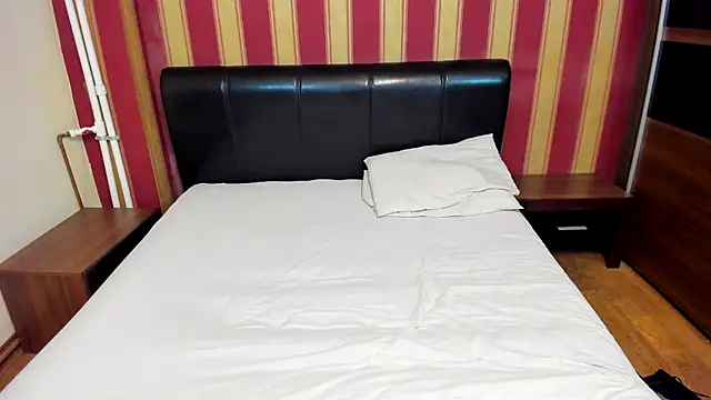 Snapshot of AshPage chatting on 12-02-24, 01:25 AshPage online show from 12-02-24, 01:25