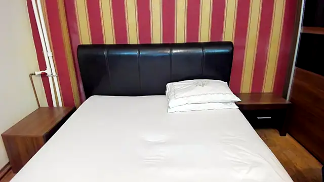 Snapshot of AshPage chatting on 12-02-24, 08:44 AshPage online show from 12-02-24, 08:44