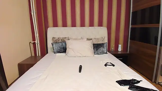 Snapshot of AshPage chatting on 09-20-25, 08:21 AshPage online show from 09-20-25, 08:21