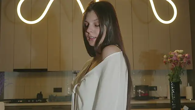 whisper of love online show from 11-08-25, 02:23