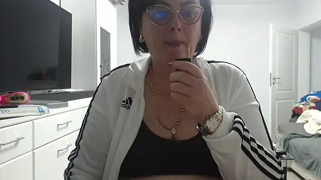 Amandamuller1982 online show from 11-13-25, 12:53