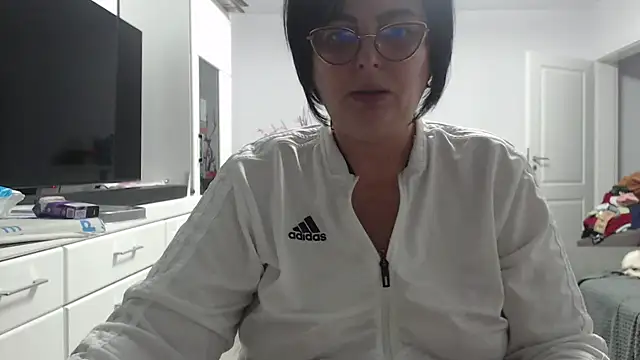 Amandamuller1982 online show from 11-20-25, 08:52