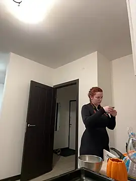 Snapshot of CookyDaisy chatting on 12-08-24, 06:33 CookyDaisy online show from 12-08-24, 06:33