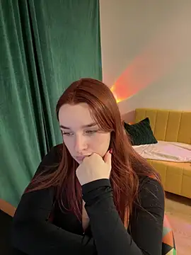 Snapshot of CookyDaisy chatting on 12-08-24, 10:47 CookyDaisy online show from 12-08-24, 10:47